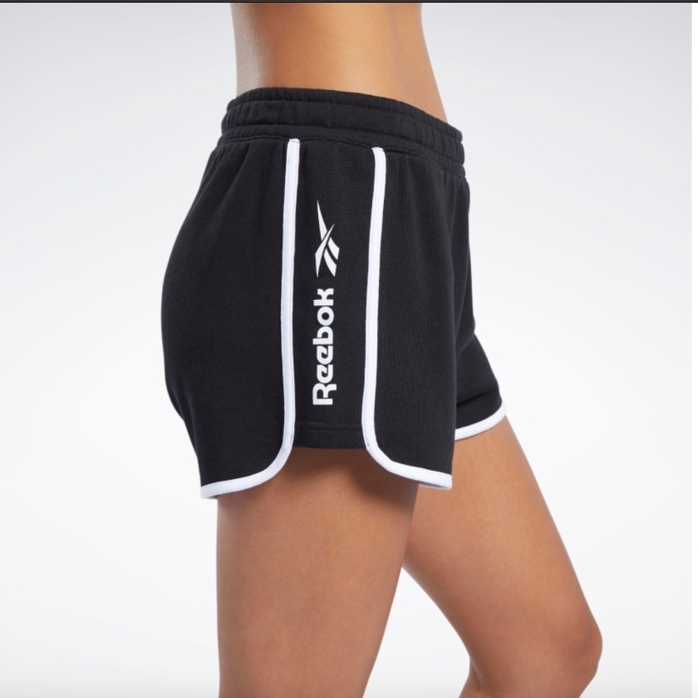 NWT REEBOK CLASSICS LINEAR SHORTS - XS